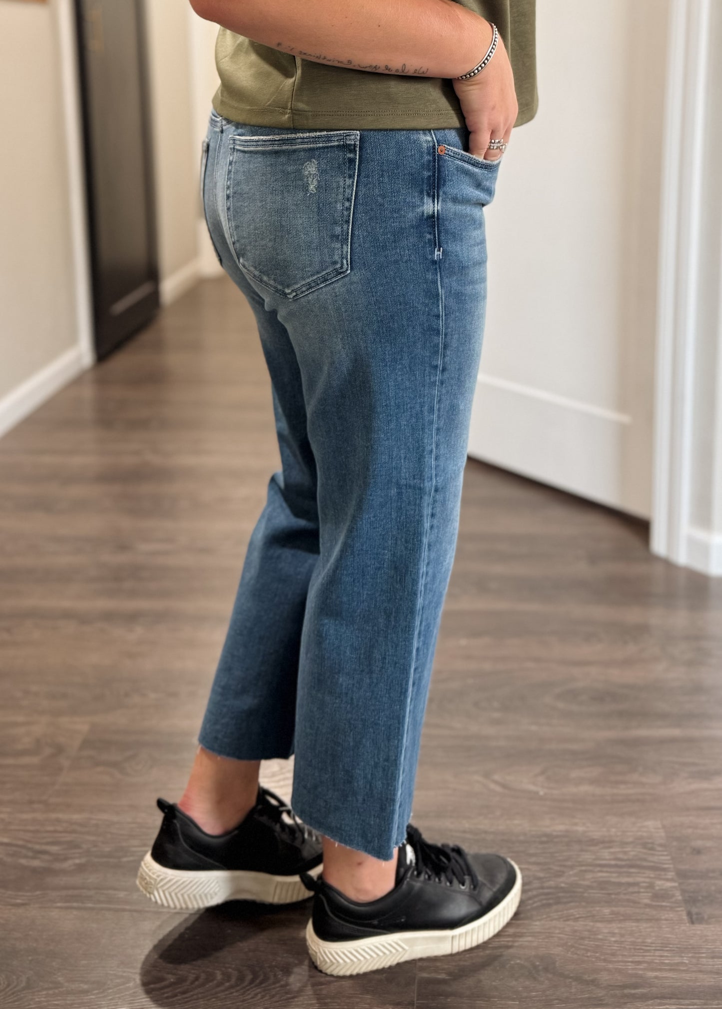 Hidden | Low Rise Straight Leg