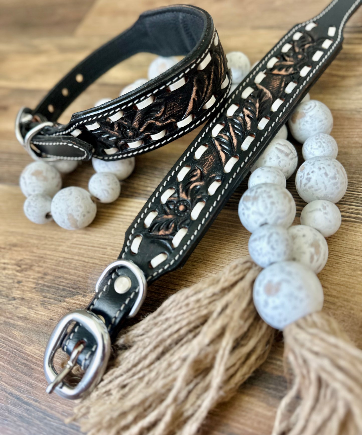 Buckstitch Tooled Leather Dog Collar