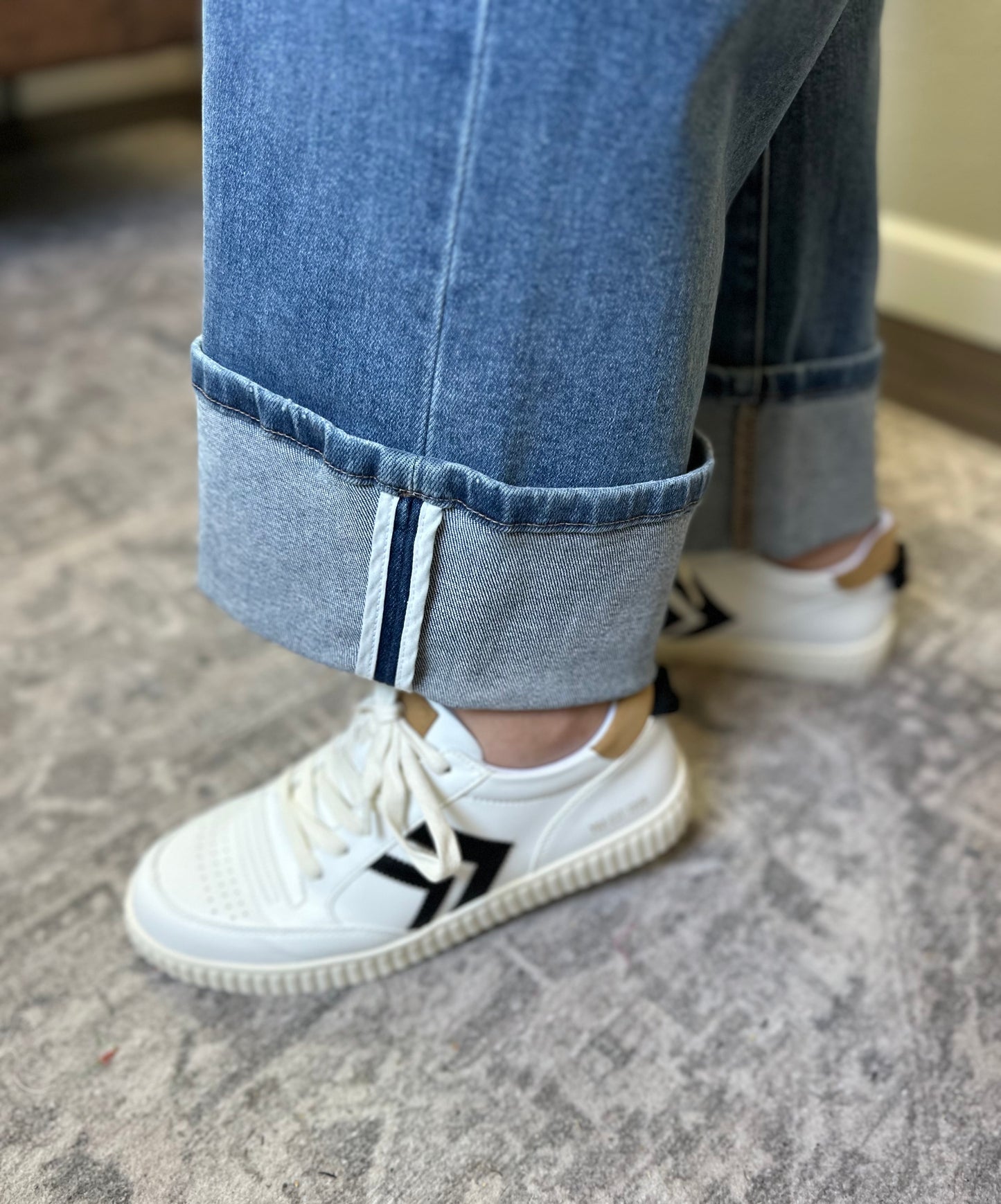 Hidden | Nicole Cuffed Dad Jean