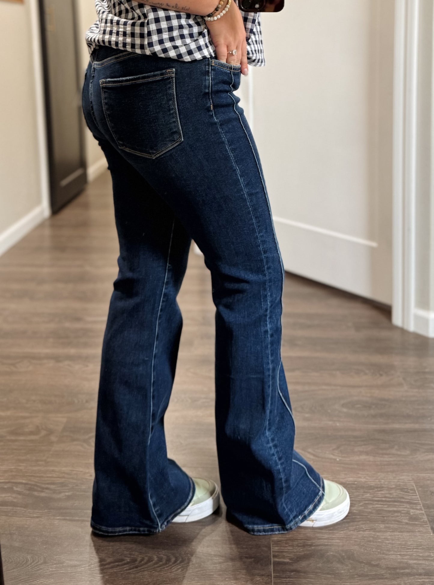 Lovervet | High Rise Pintuck Flare