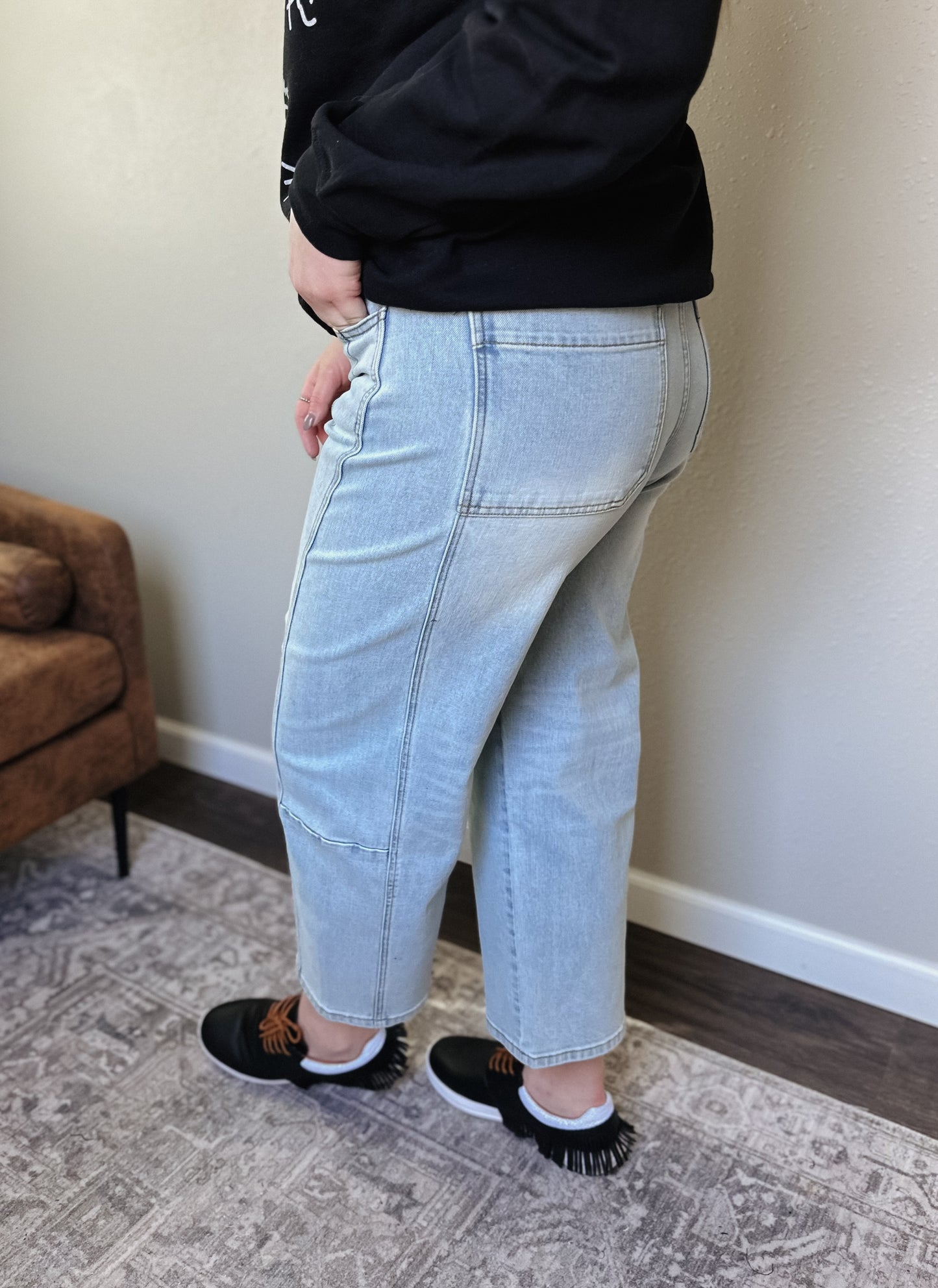 The Lyla Seamed Barrel Jean