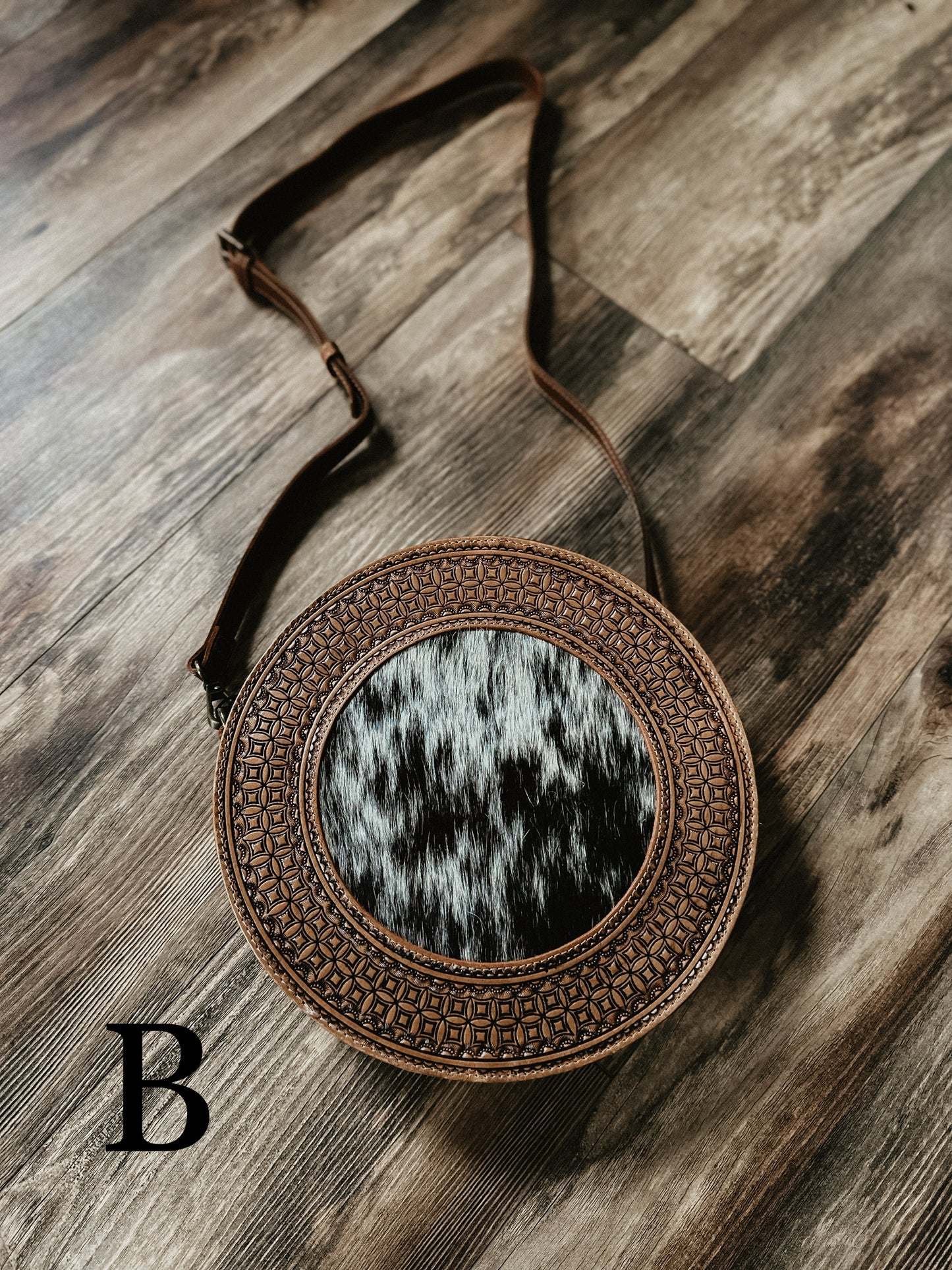 Round Tooled Bag