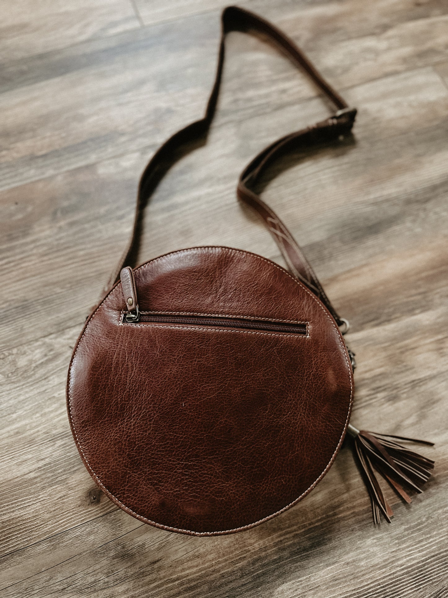 Round Tooled Bag w/ Turquoise