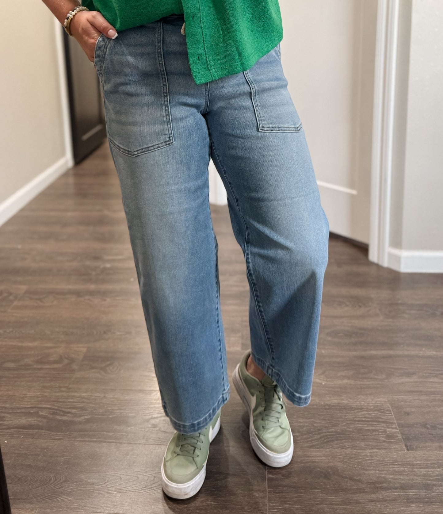 Risen | Elastic Band Crop Wide Leg