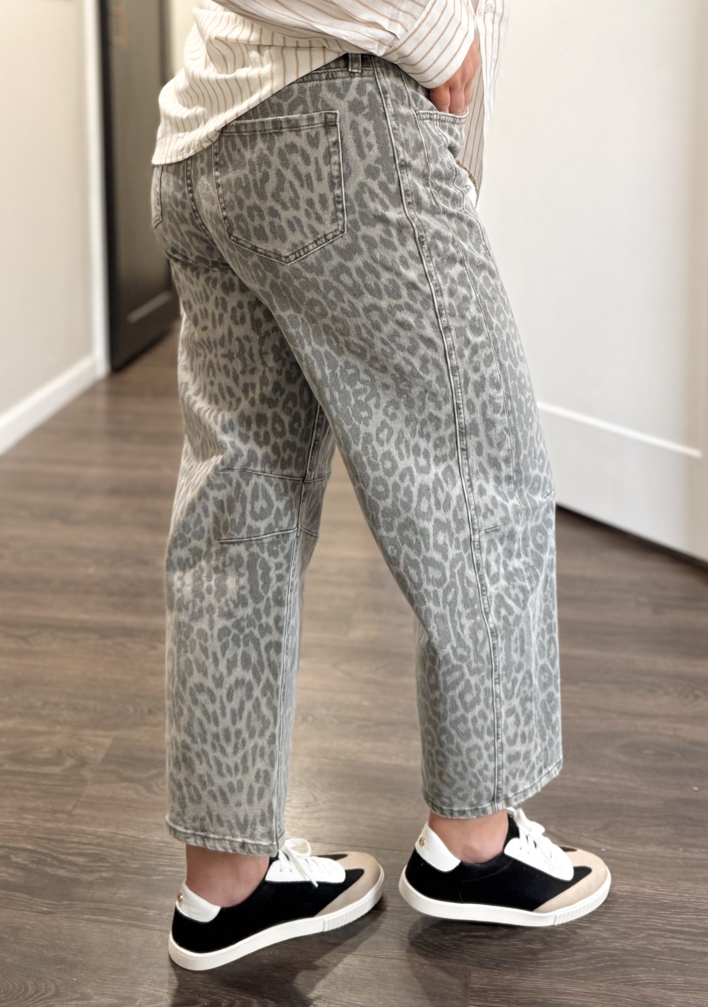 Vervet | Abbey Drawstring Leopard Barrel