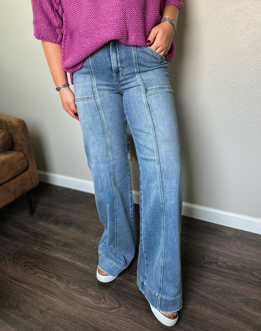 Hidden | Monroe Seamed Flare