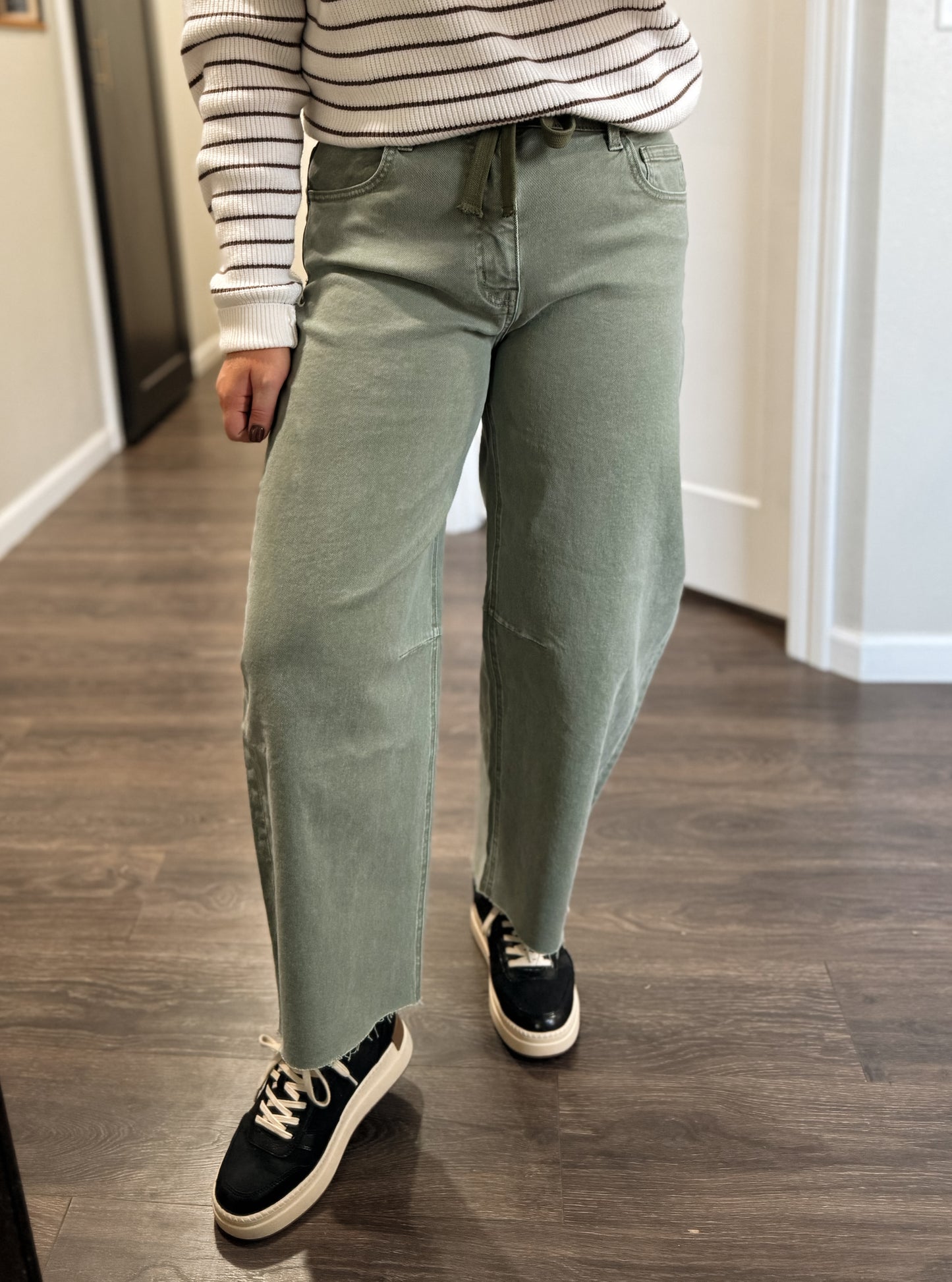 Vervet | Eden Washed Olive Barrel