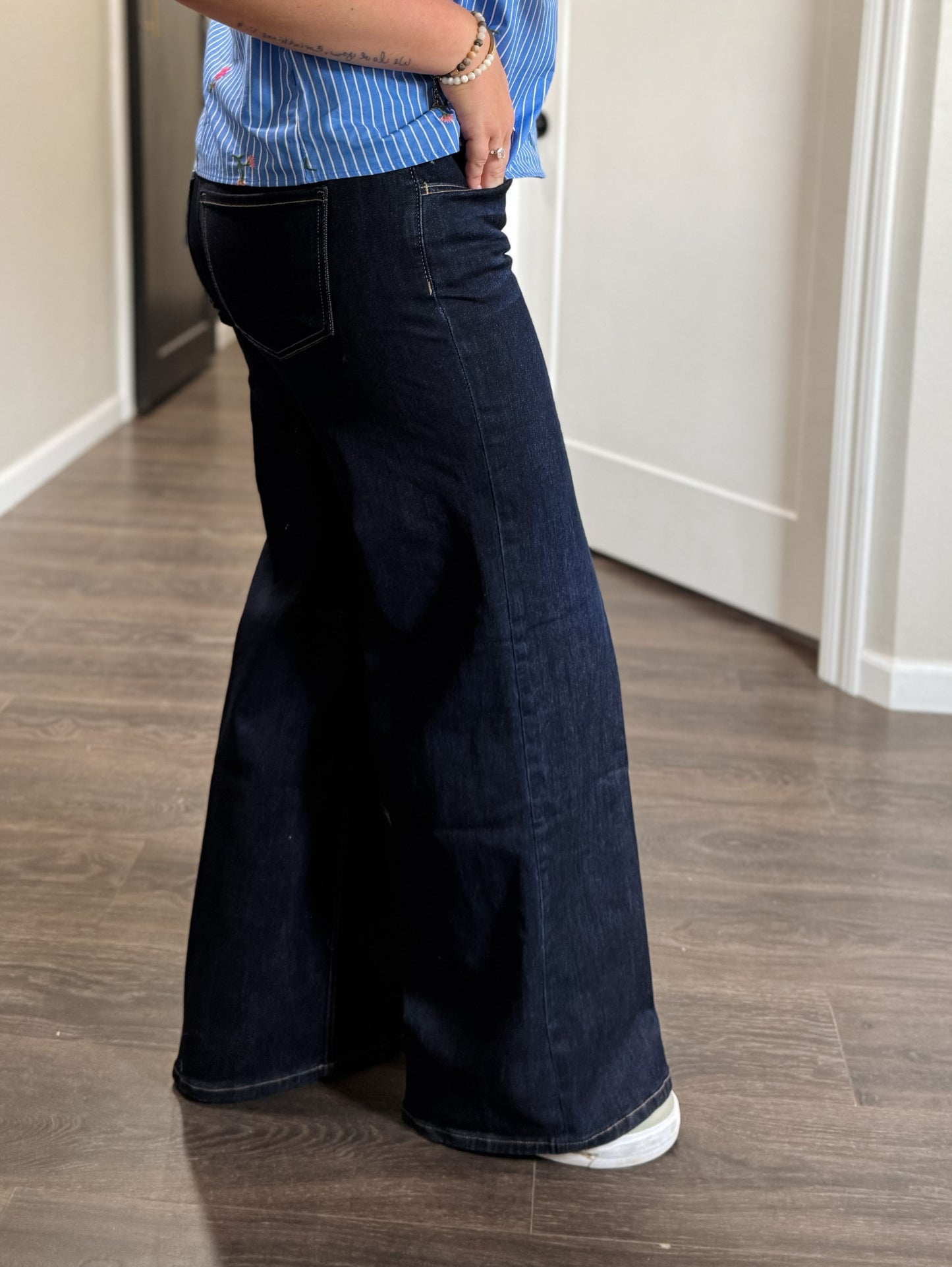 Vervet | Mid Rise Dark Wash Trouser
