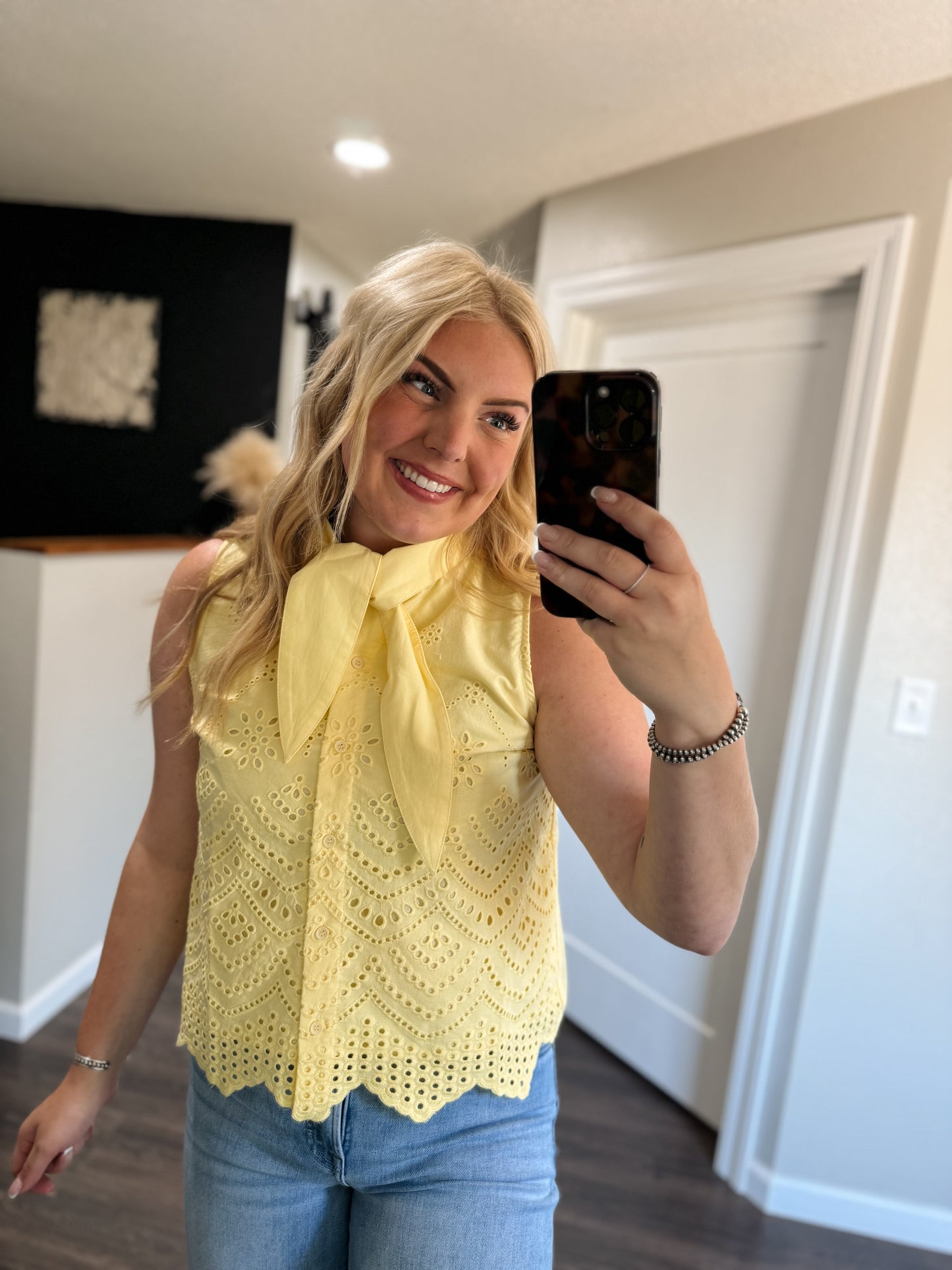 The Jayni - Yellow