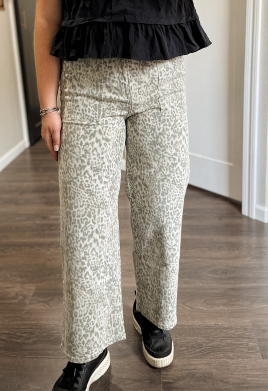 Vervet | High Rise Crop Leopard Wide Leg