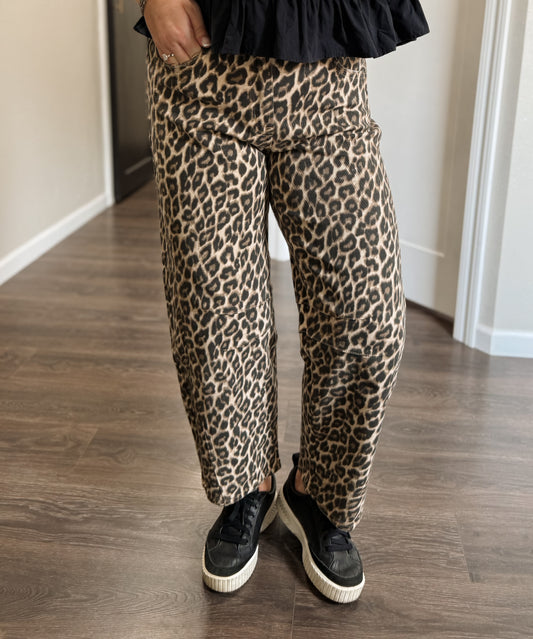 Vervet | High Rise Leopard Barrel Jean